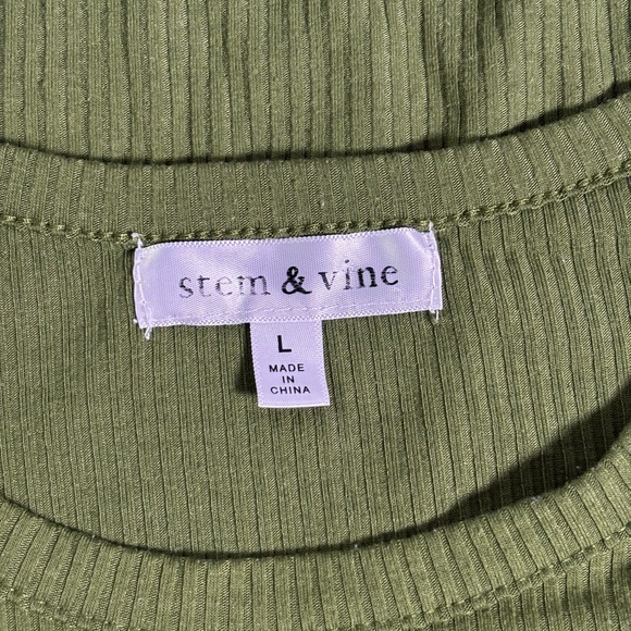 Olive Ruffle Sleeve Tee - Picture 4 of 4